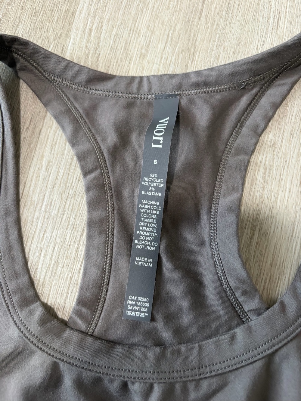 Vuori Lux Razorback Tank - Picture 3 of 5